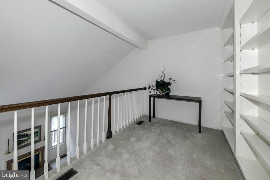 FALLSBERRY - Residential Lease