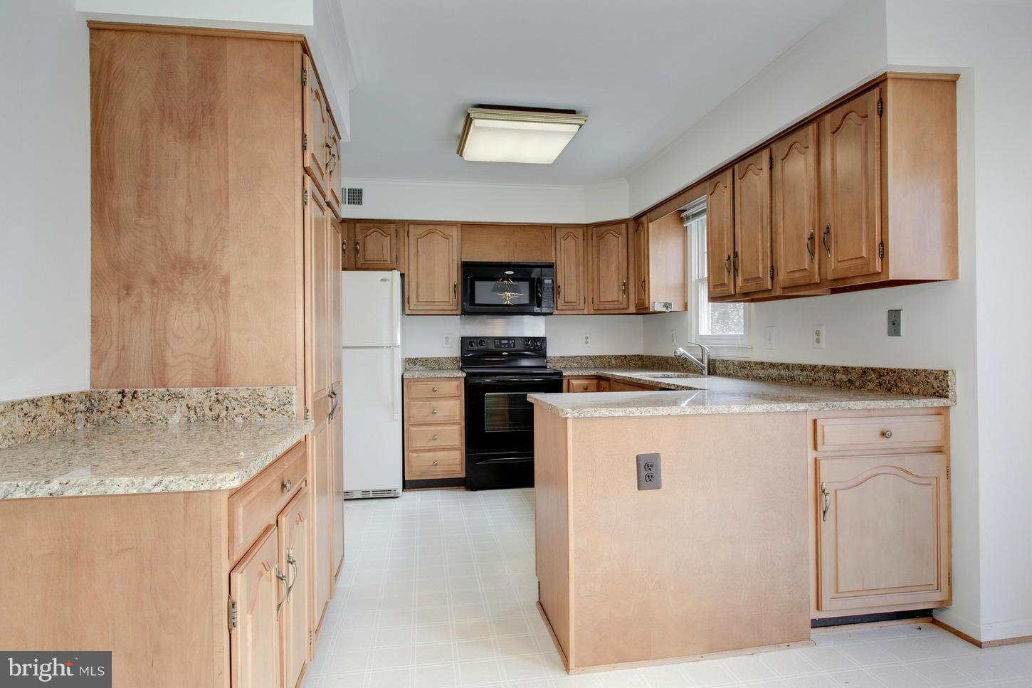 FALLSBERRY - Residential Lease