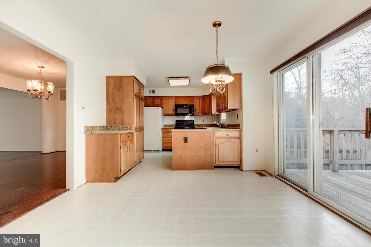 FALLSBERRY - Residential Lease