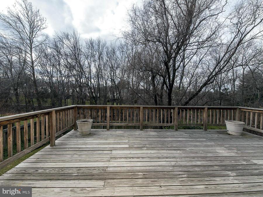 FALLSBERRY - Residential Lease