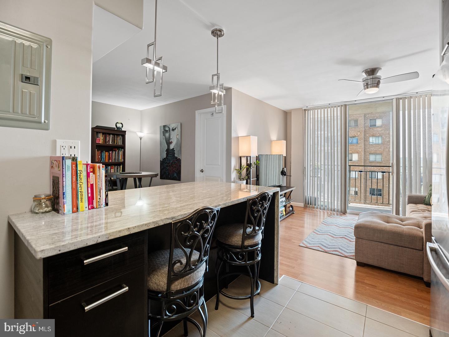 PRESIDENTIAL TOWERS - Residential Lease