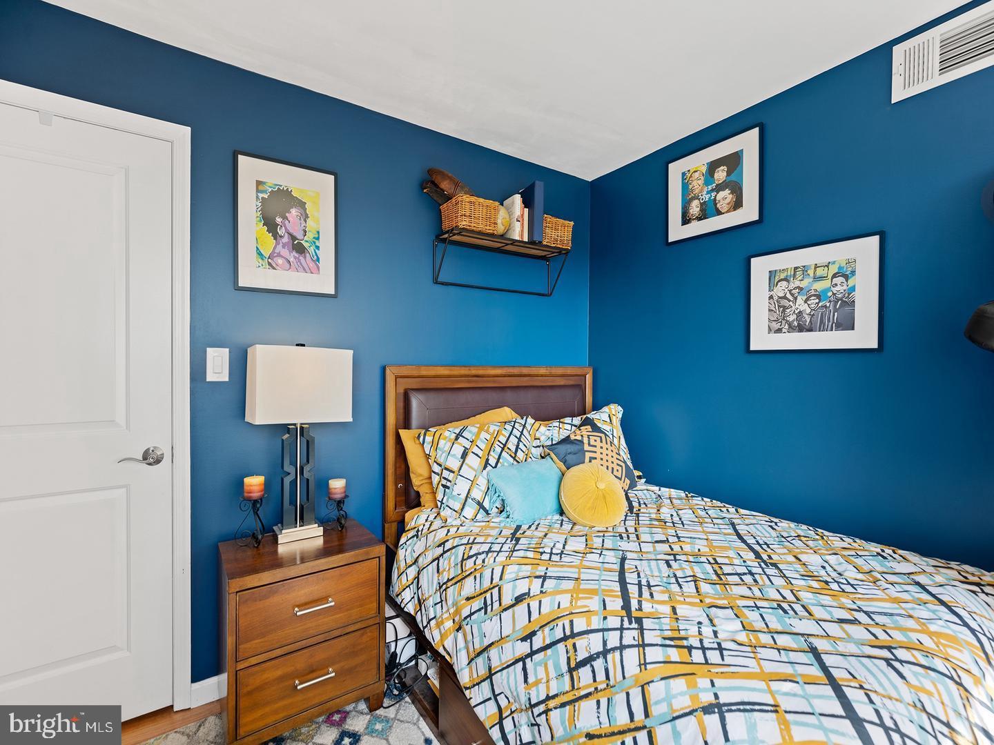 PRESIDENTIAL TOWERS - Residential Lease