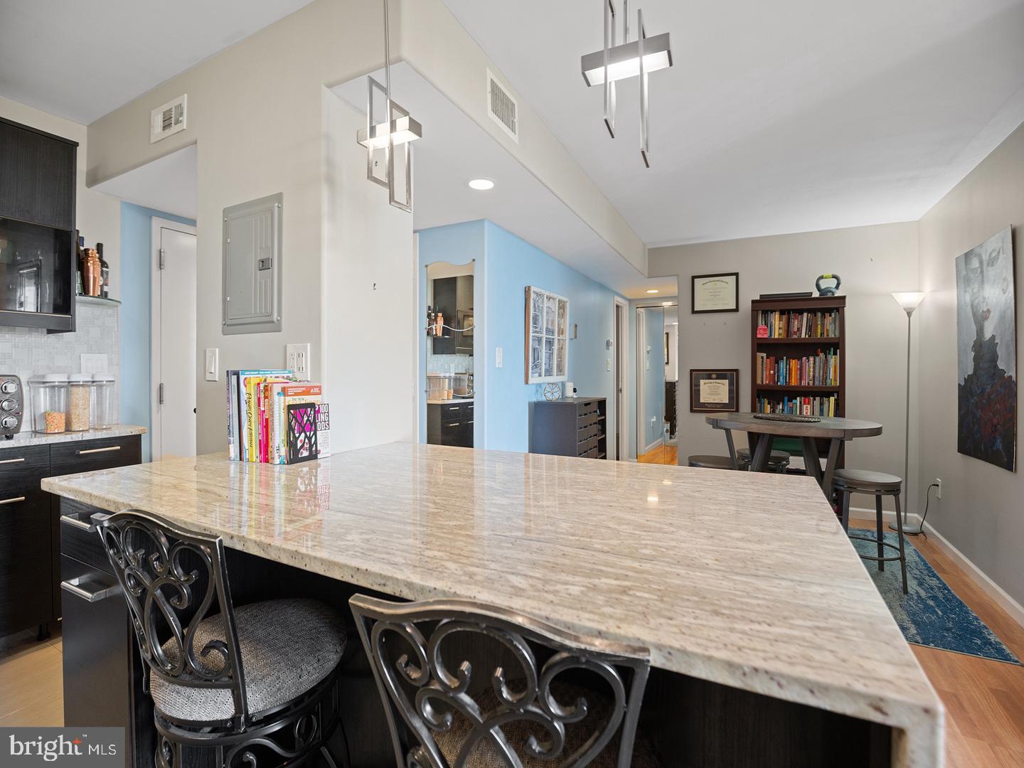 PRESIDENTIAL TOWERS - Residential Lease