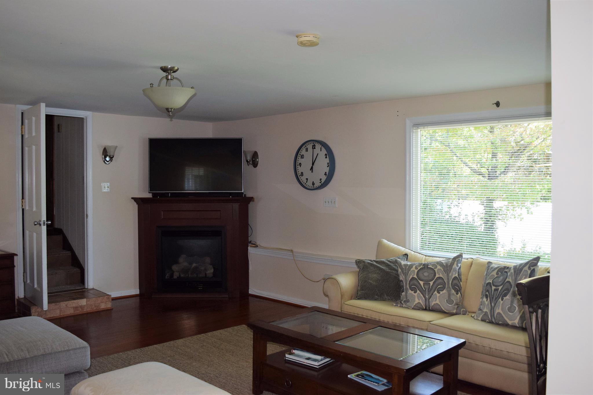 LINDAMOOR ON THE SEVERN - Residential Lease