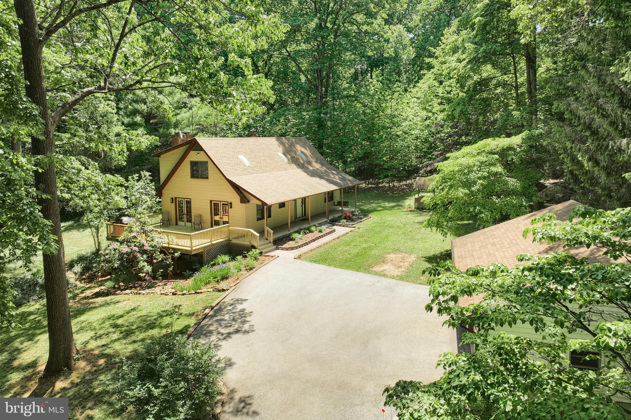 2429 TALL OAK LANE
