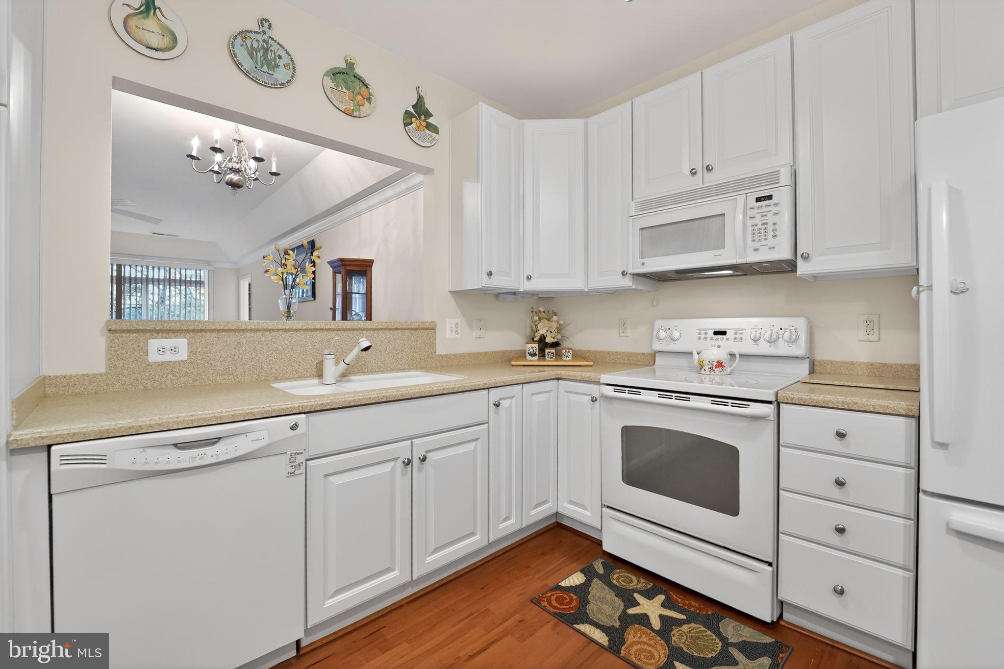 MAPLECREST - Residential