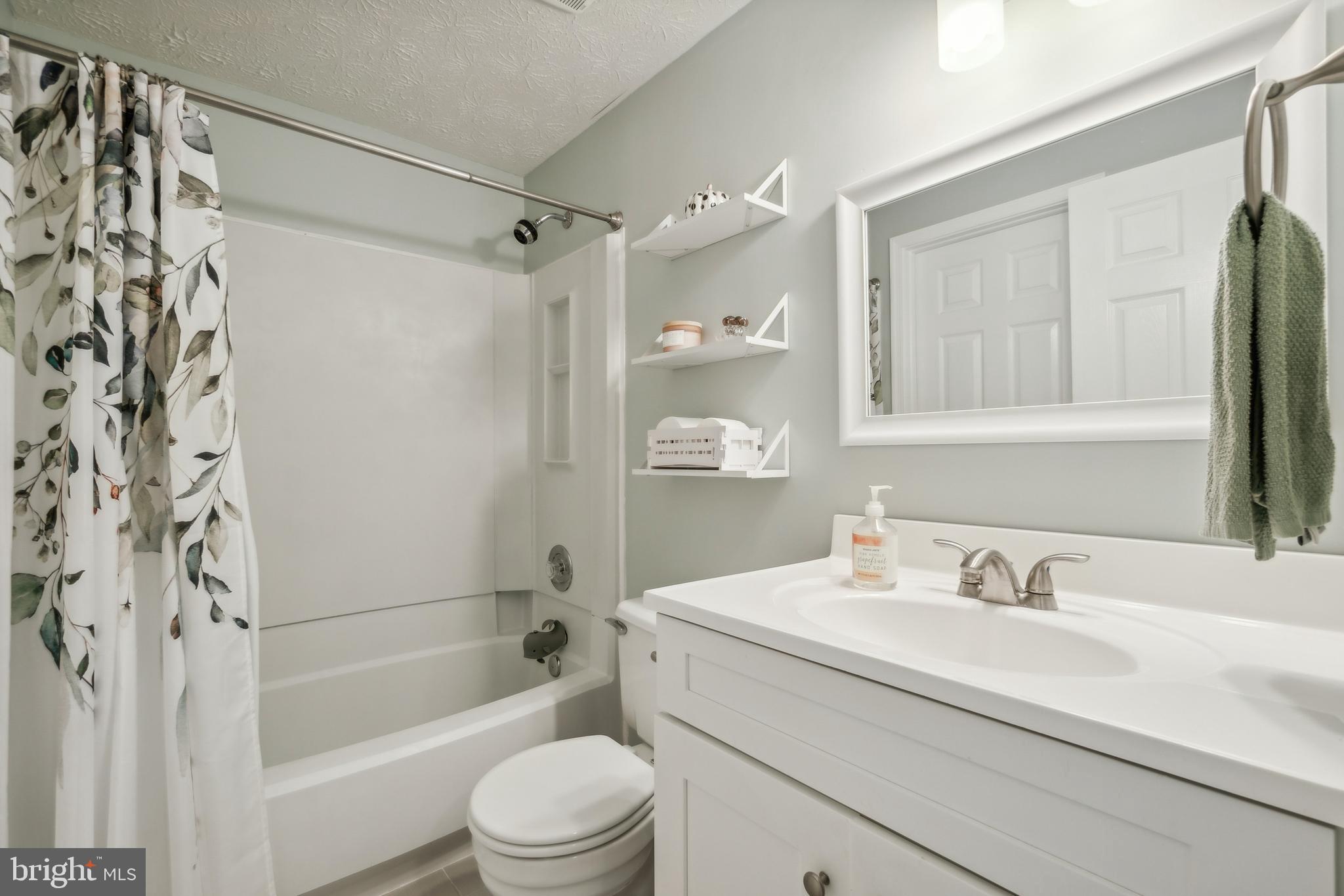 RESTON - Residential