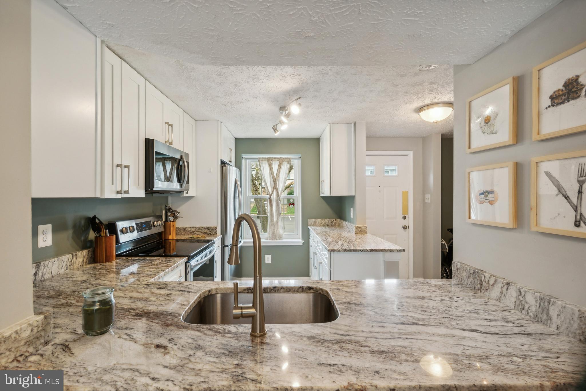 RESTON - Residential