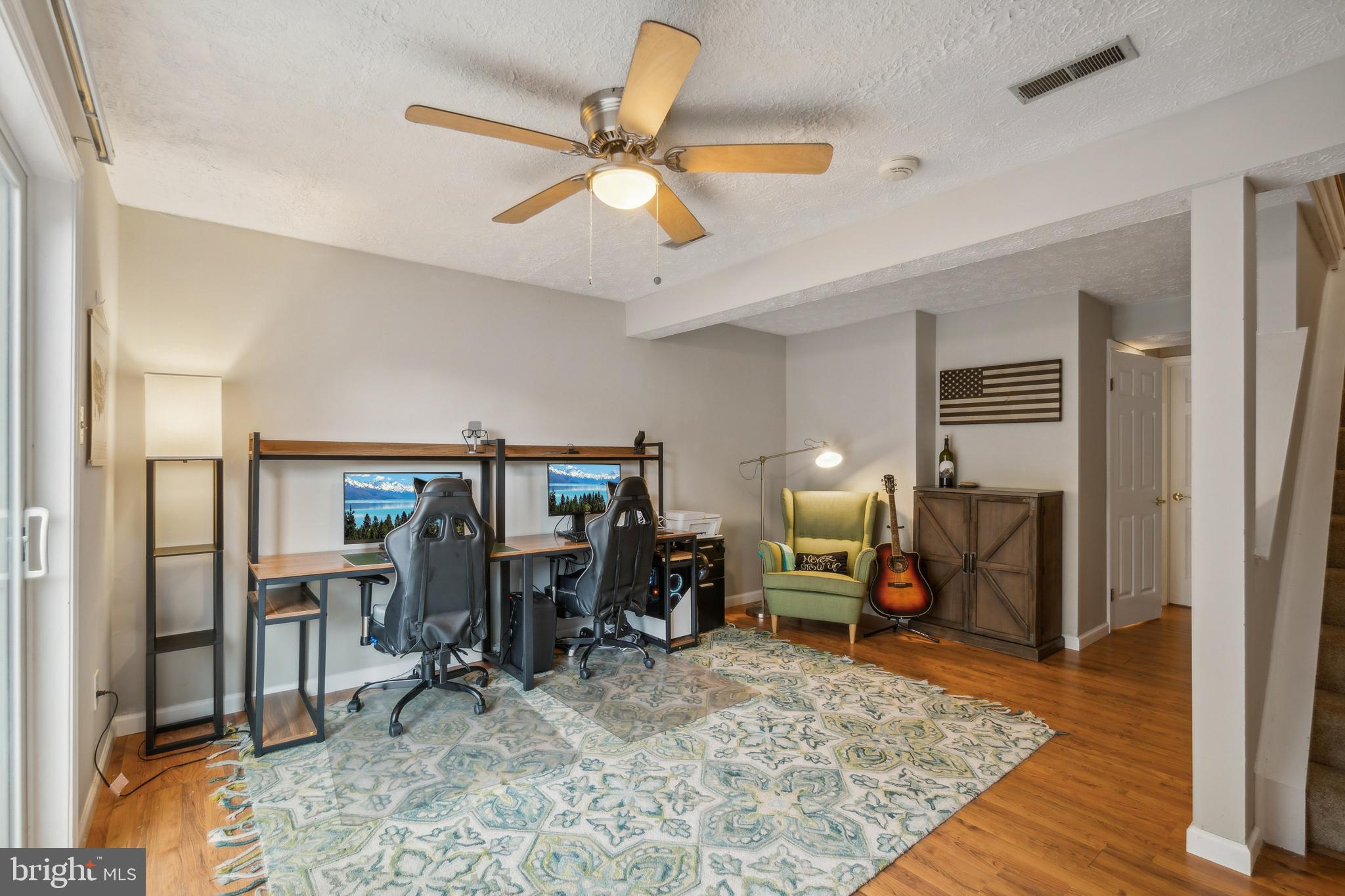 RESTON - Residential