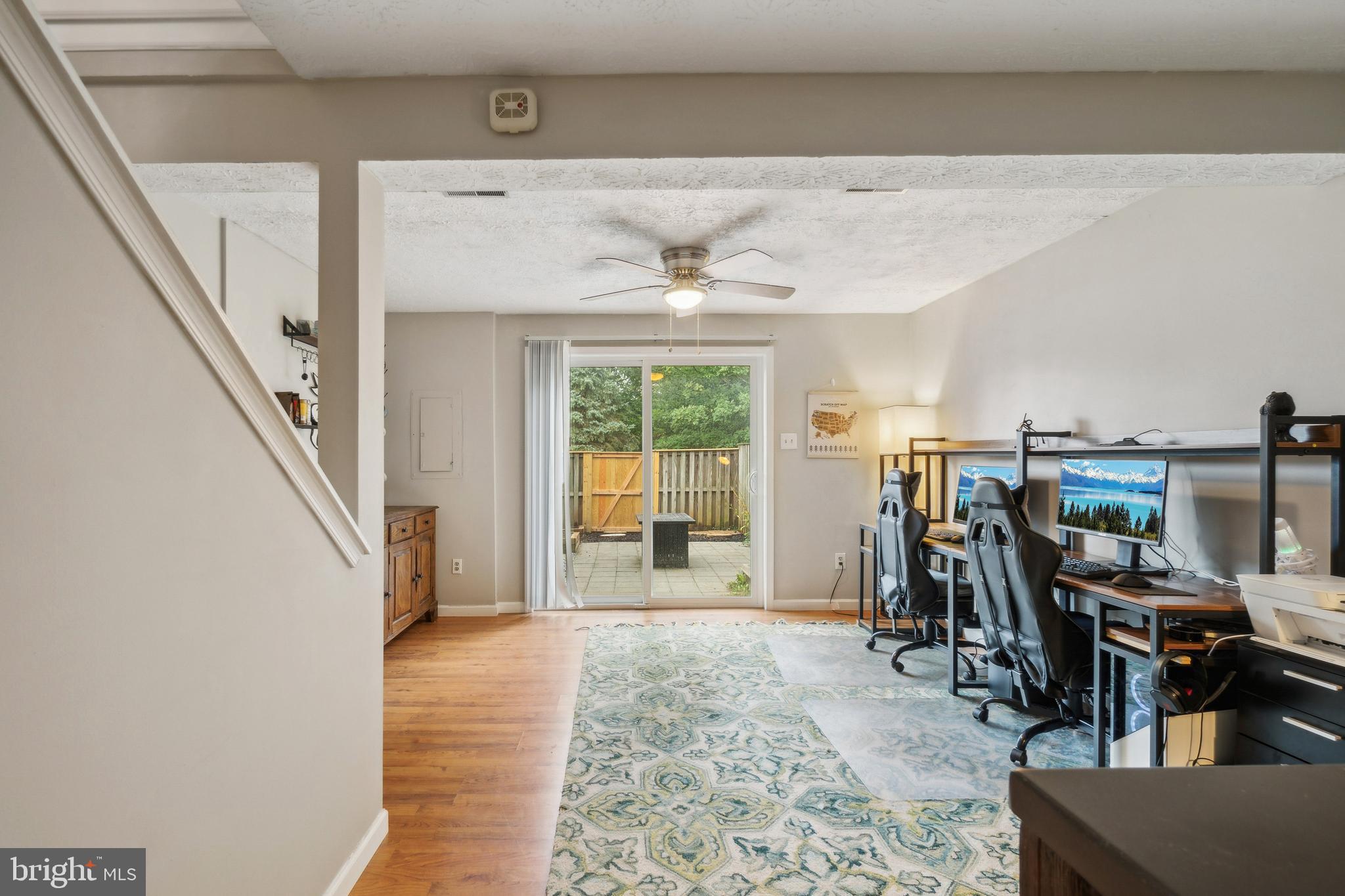 RESTON - Residential