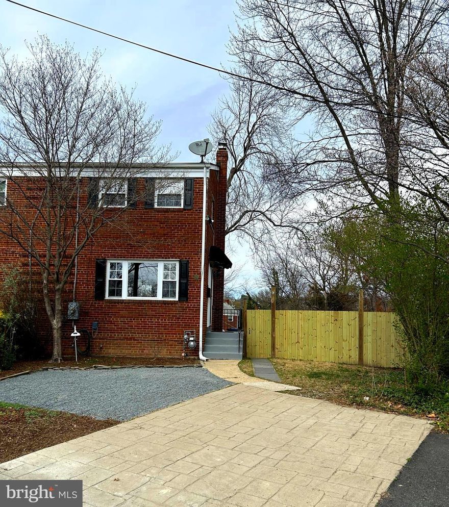 Updated Row House in quiet cul-de-sac location!  Beautiful hardwood floors, big picture window, gorgeous updated kitchen with Stainless Appliances and Gas cooking!  Huge backyard for pet lovers!  2 Full Baths, 2 spacious Bedrooms with large Living Room and large Family Room in the lower level.  Full size front load washer and dryer and stainless steel wash tub!  Lower level could be a great Hobby or Workout room too.  Out back, off the Dining Area, is a large Deck and Patio, and beautiful backyard views as well as a large storage shed.  Not the typical rental!!  This is a lovingly renovated home and it has a great location off Duke St., close to Old Town, but with parking!  Easy to Metro, 395, 495, Pentagon and parks!  Available now.