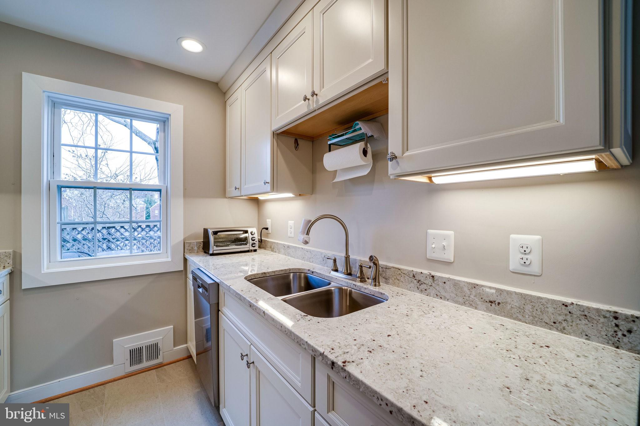 WAKEFIELD - Residential Lease