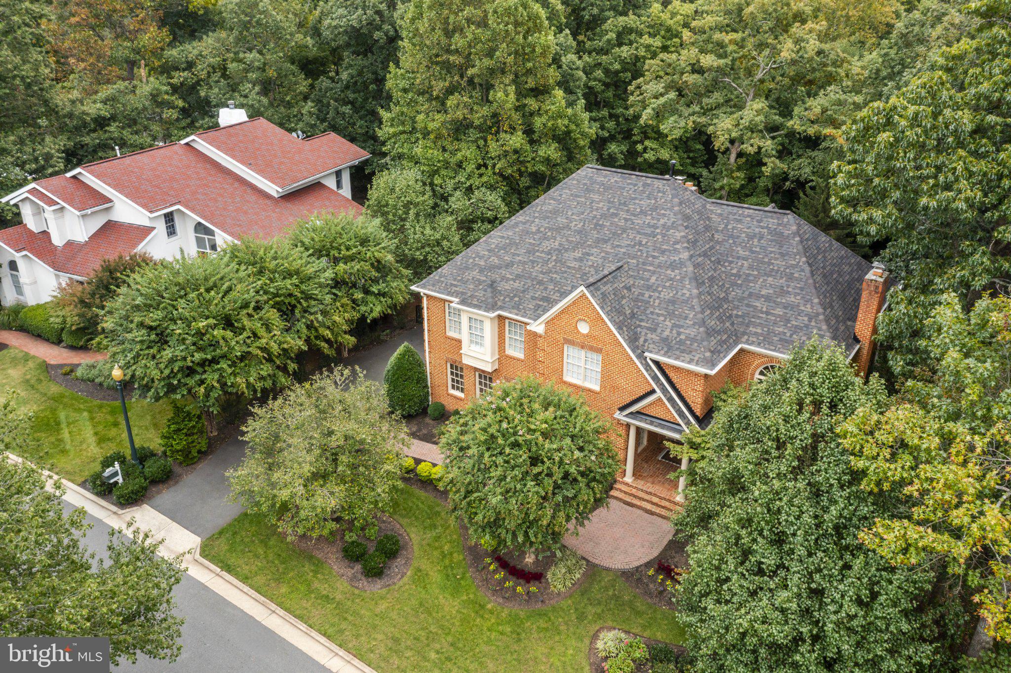 8085 CROOKED OAKS COURT