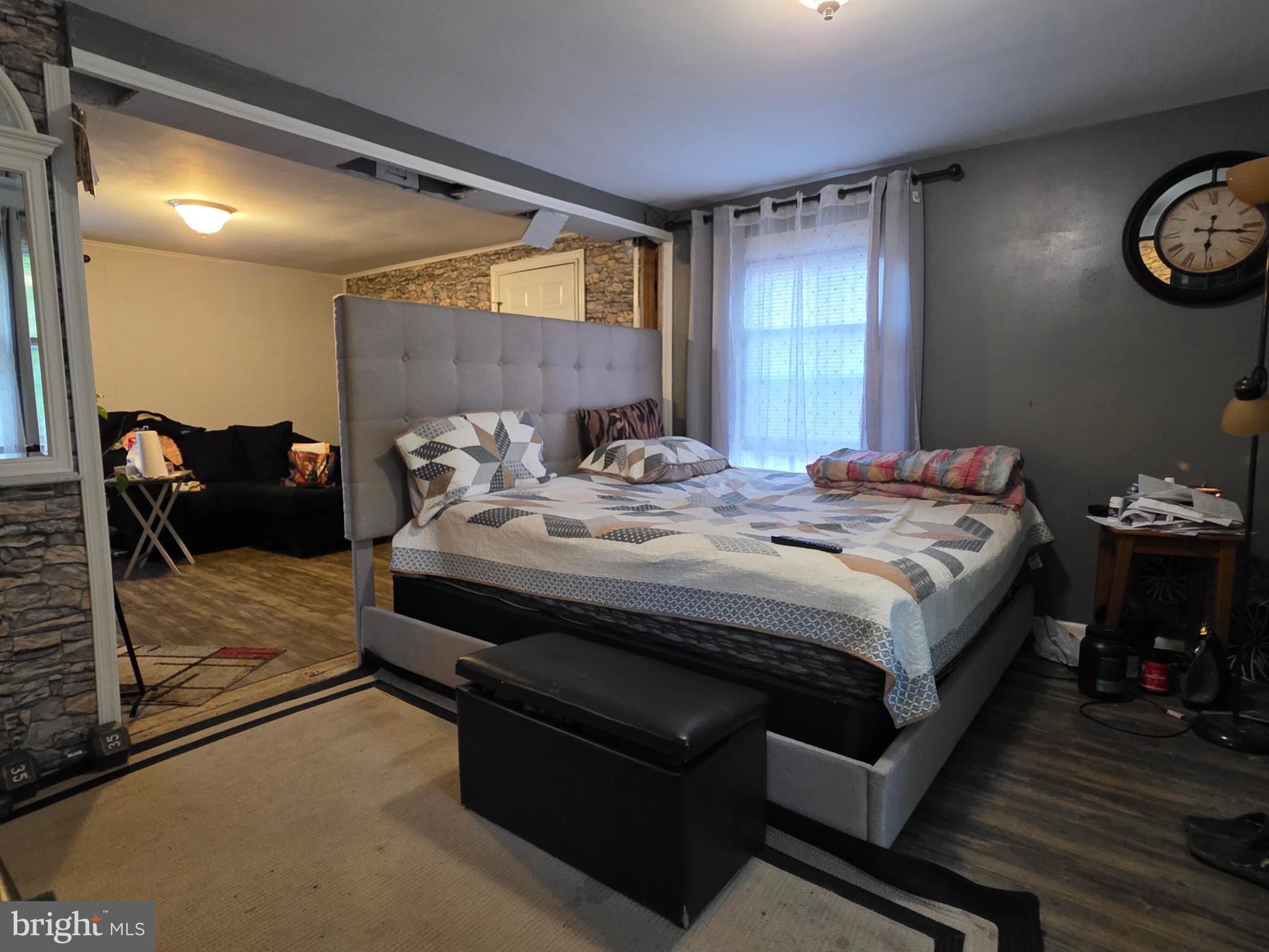LAUREL - Residential