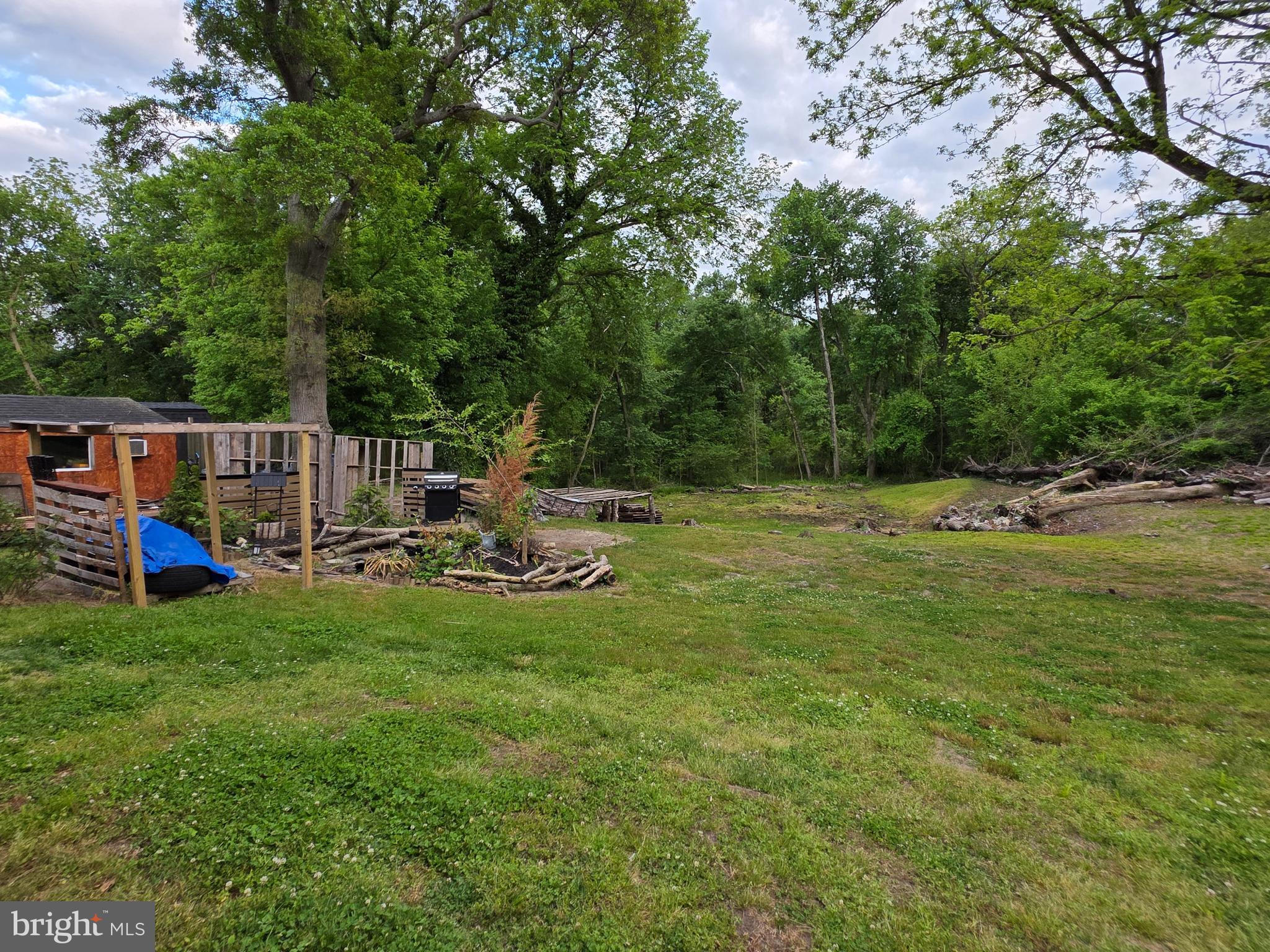 LAUREL - Residential