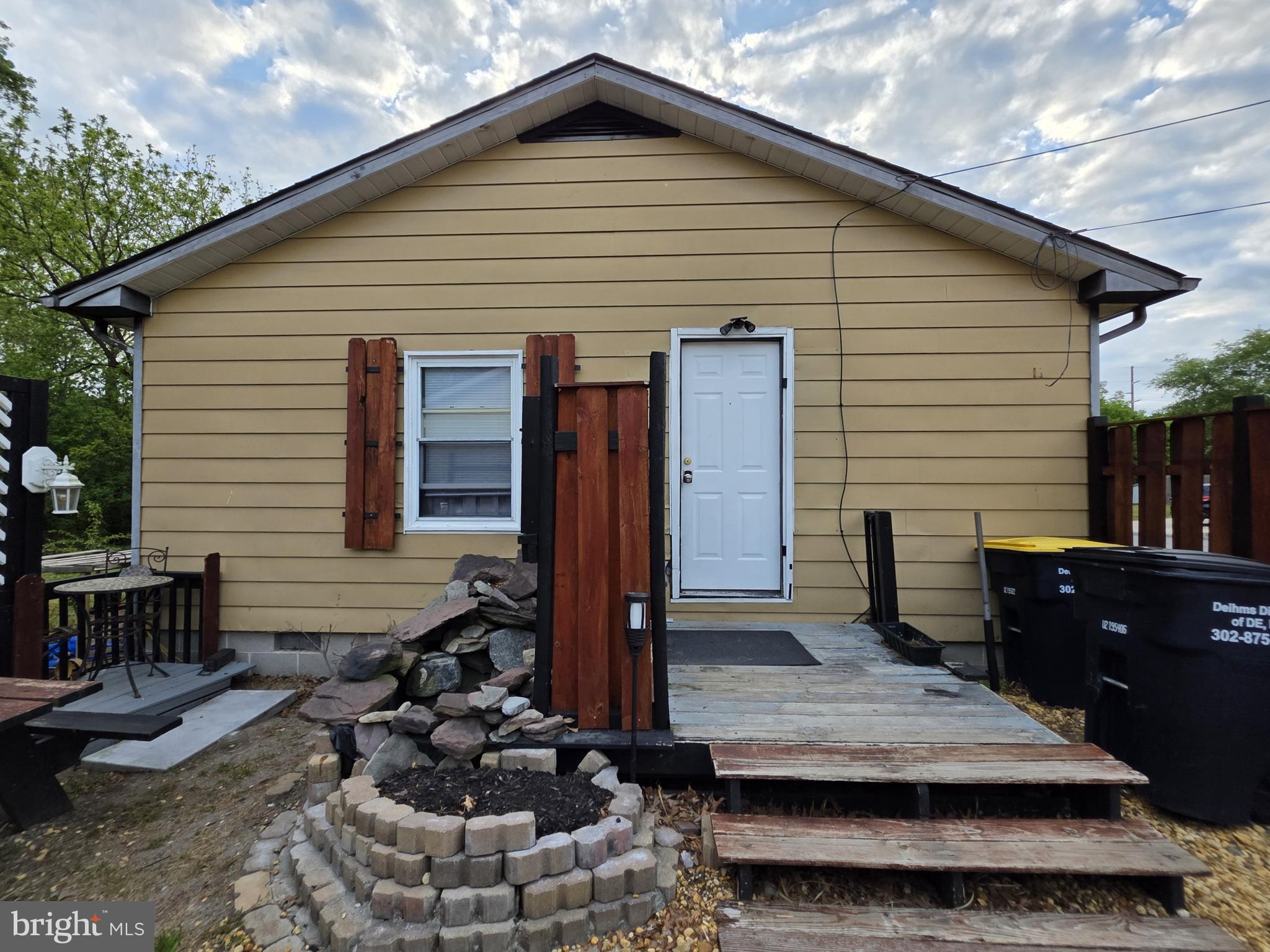 LAUREL - Residential