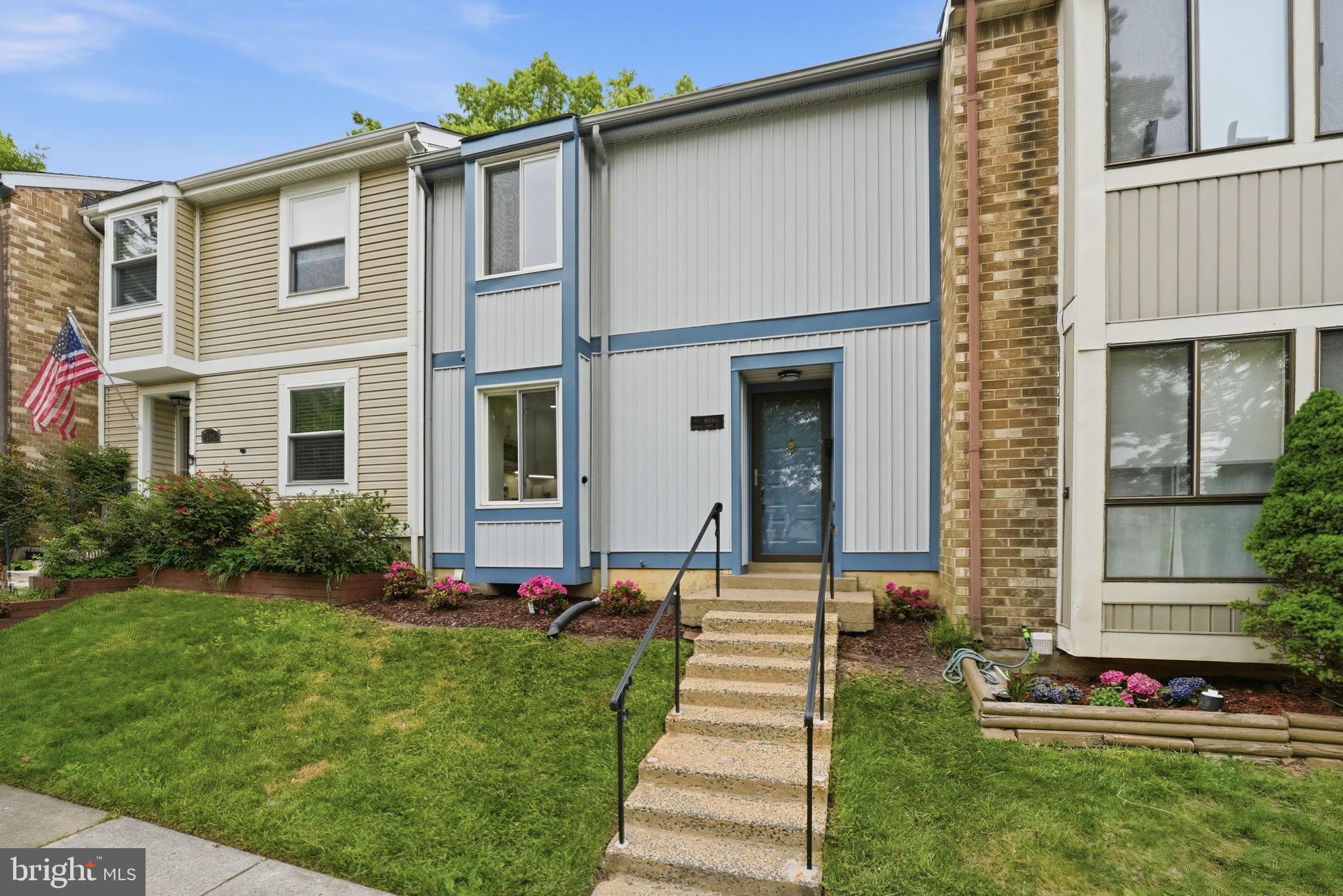 6045 HOLLOW KNOLL COURT