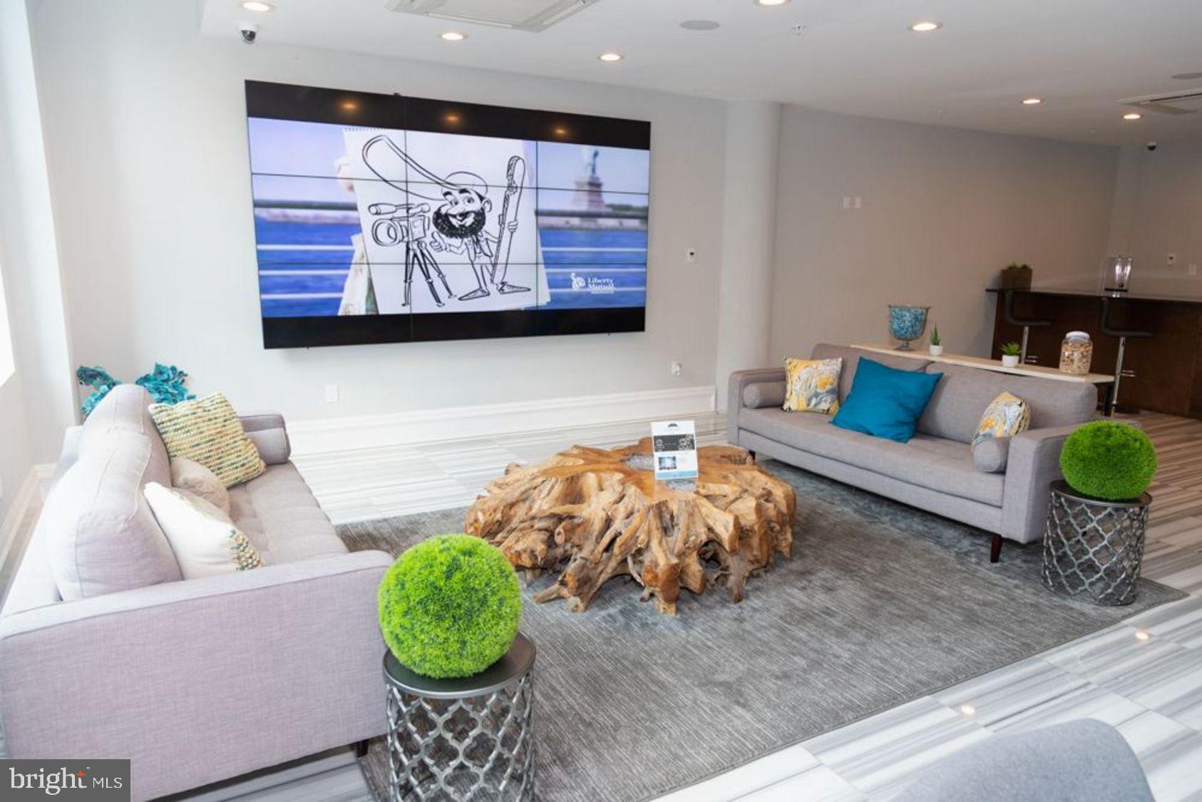 FISHTOWN - Residential Lease