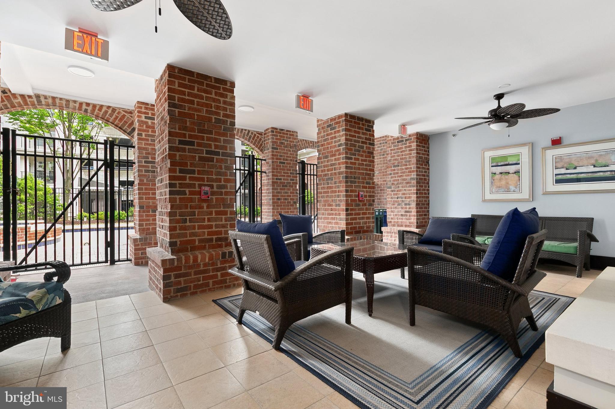 THE COLONNADE AT KENTLANDS - Residential