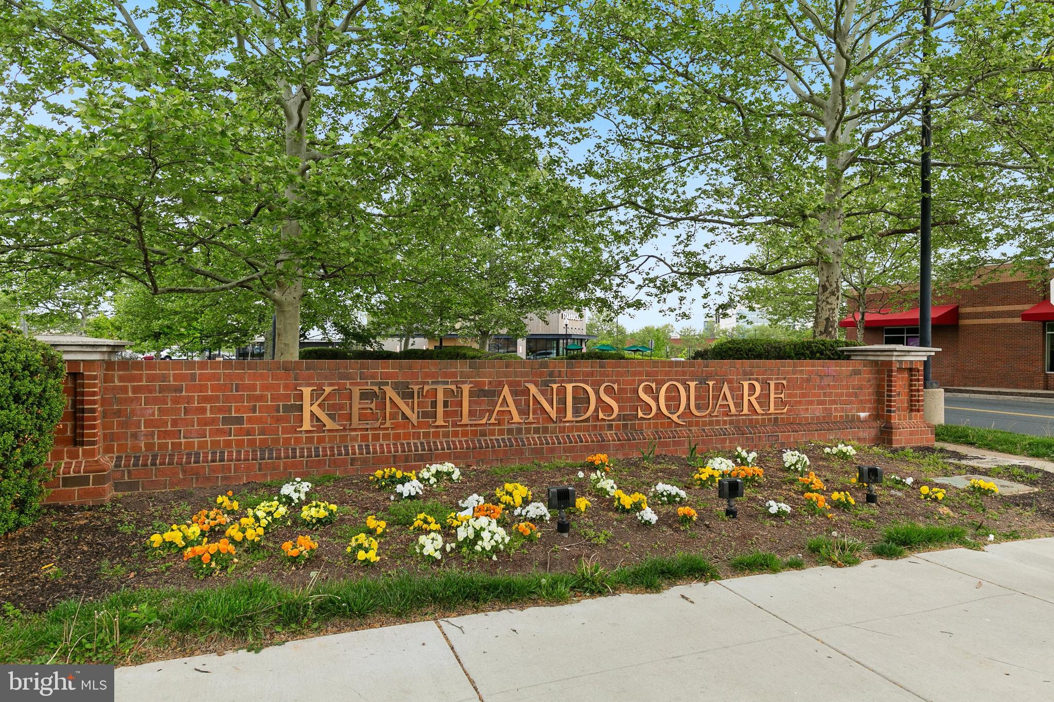 THE COLONNADE AT KENTLANDS - Residential