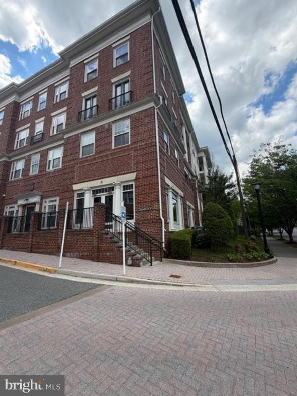 Photo of 7 Granite Place #316, GAITHERSBURG, MD 20878 (MLS # MDMC2228184)