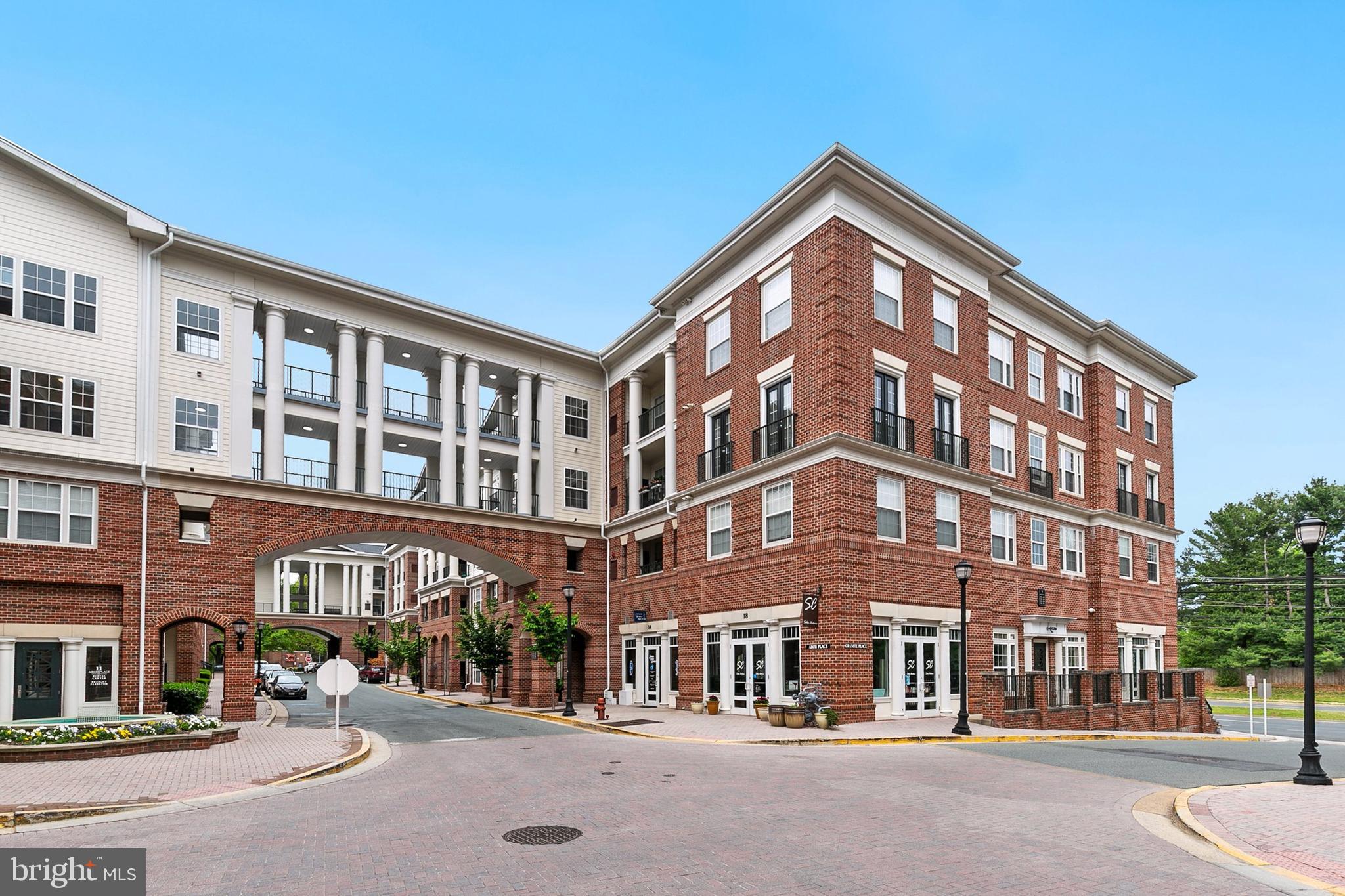 THE COLONNADE AT KENTLANDS - Residential
