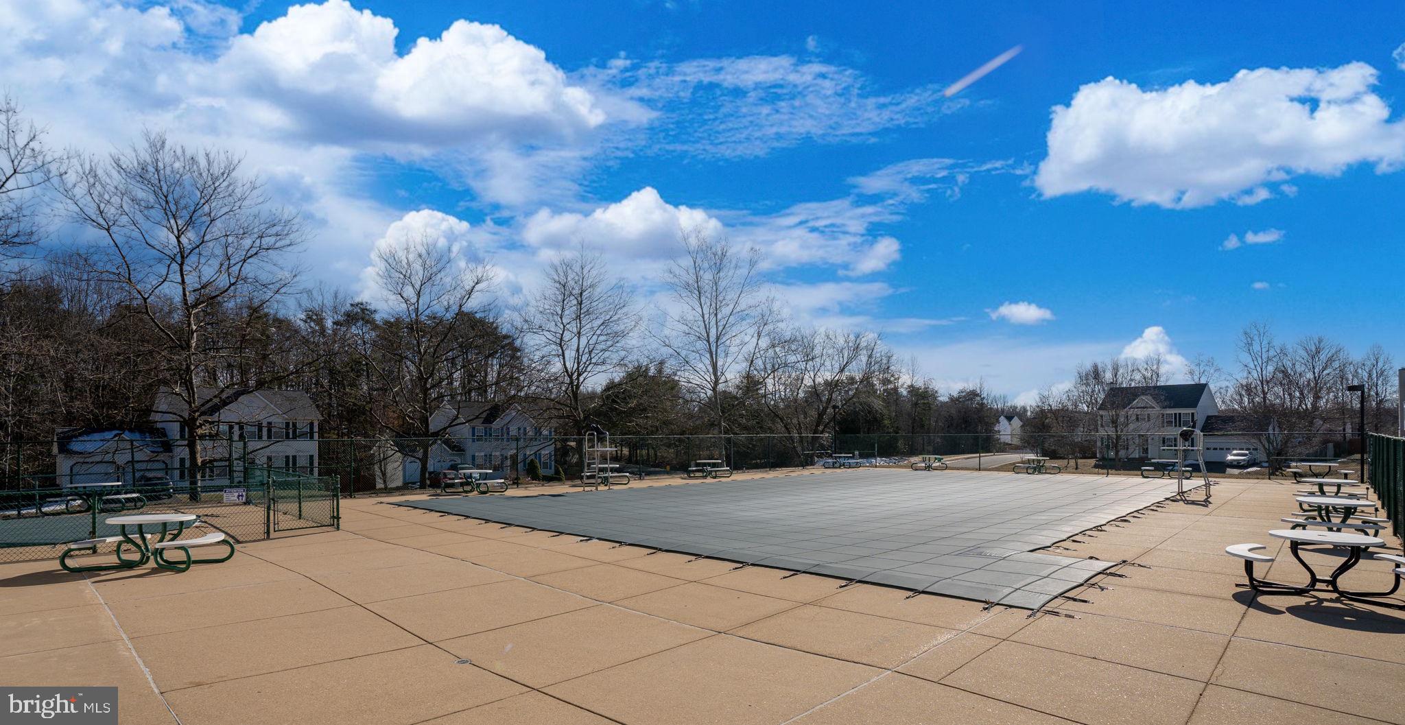 STONE RIVER - Residential