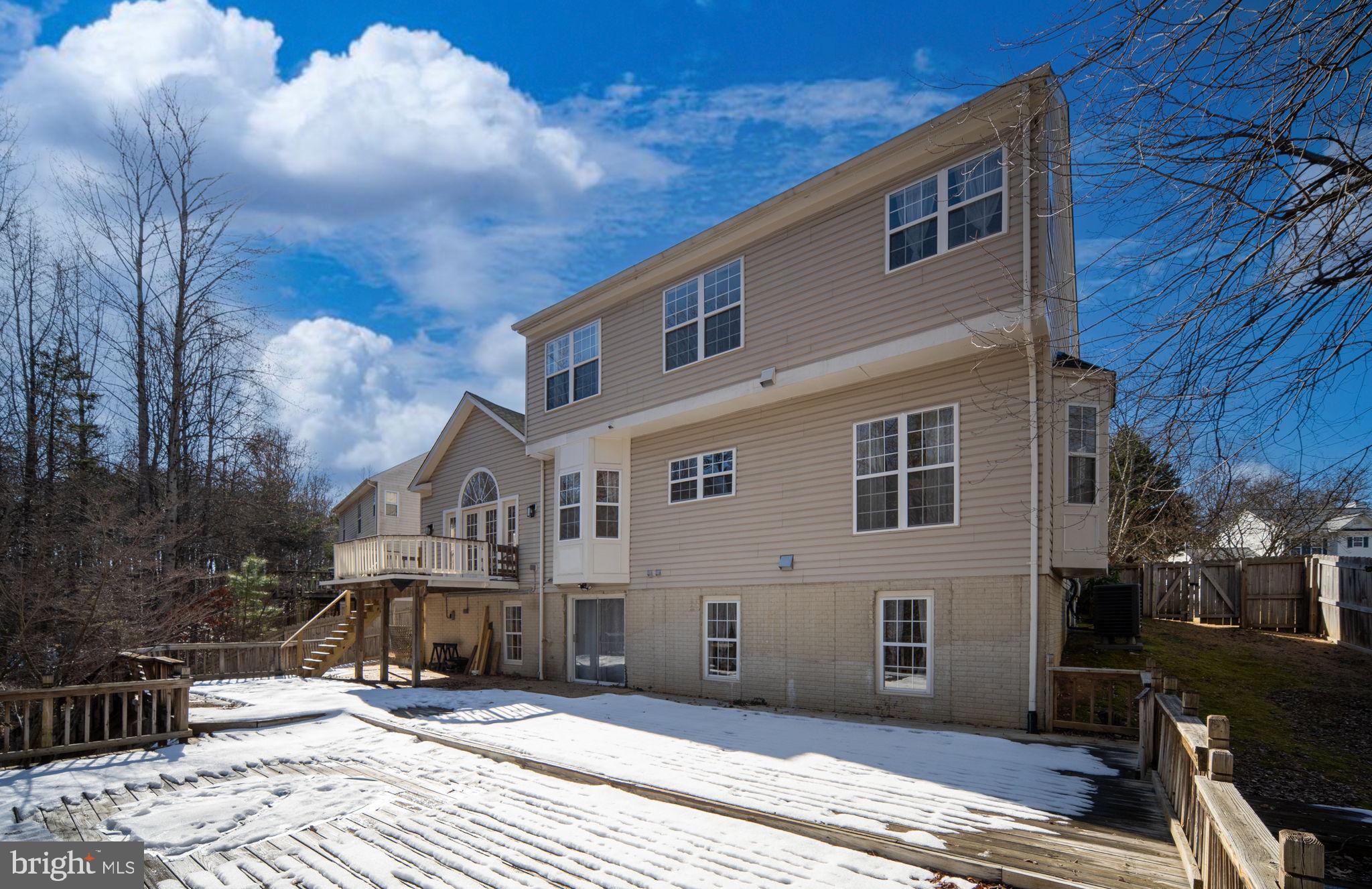 STONE RIVER - Residential