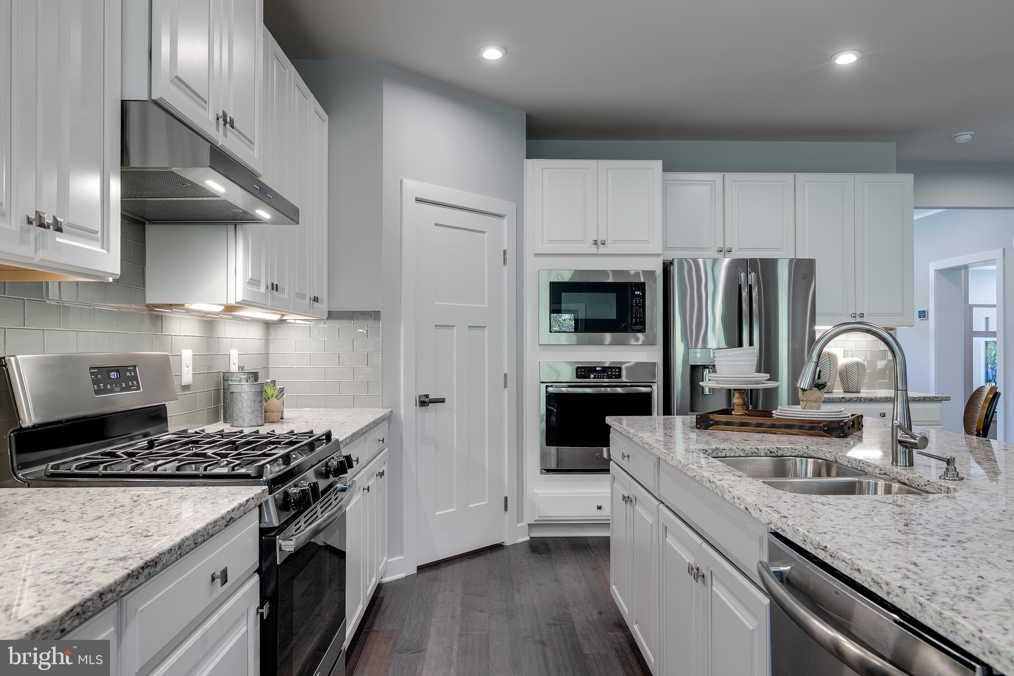 BROOKFIELD - Residential