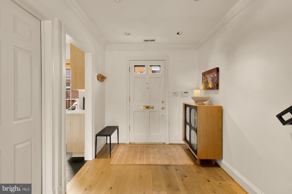 Photo of 1672 Beekman Place NW #B, WASHINGTON, DC 20009 (MLS # DCDC2282314)