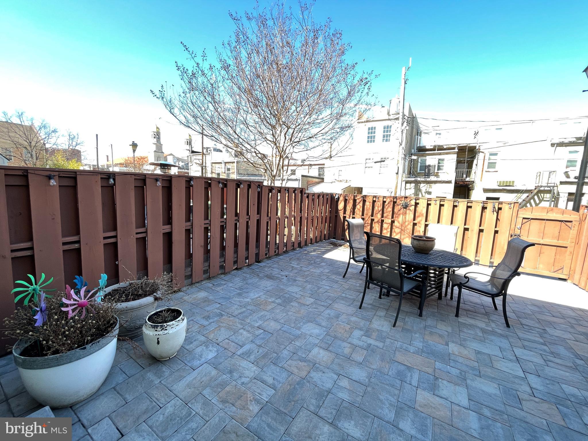 CANTON SQUARE - Residential Lease