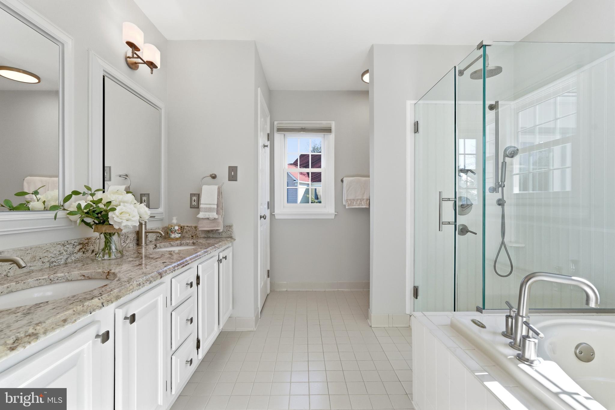 WILLIAMSBURG VILLAGE - Residential