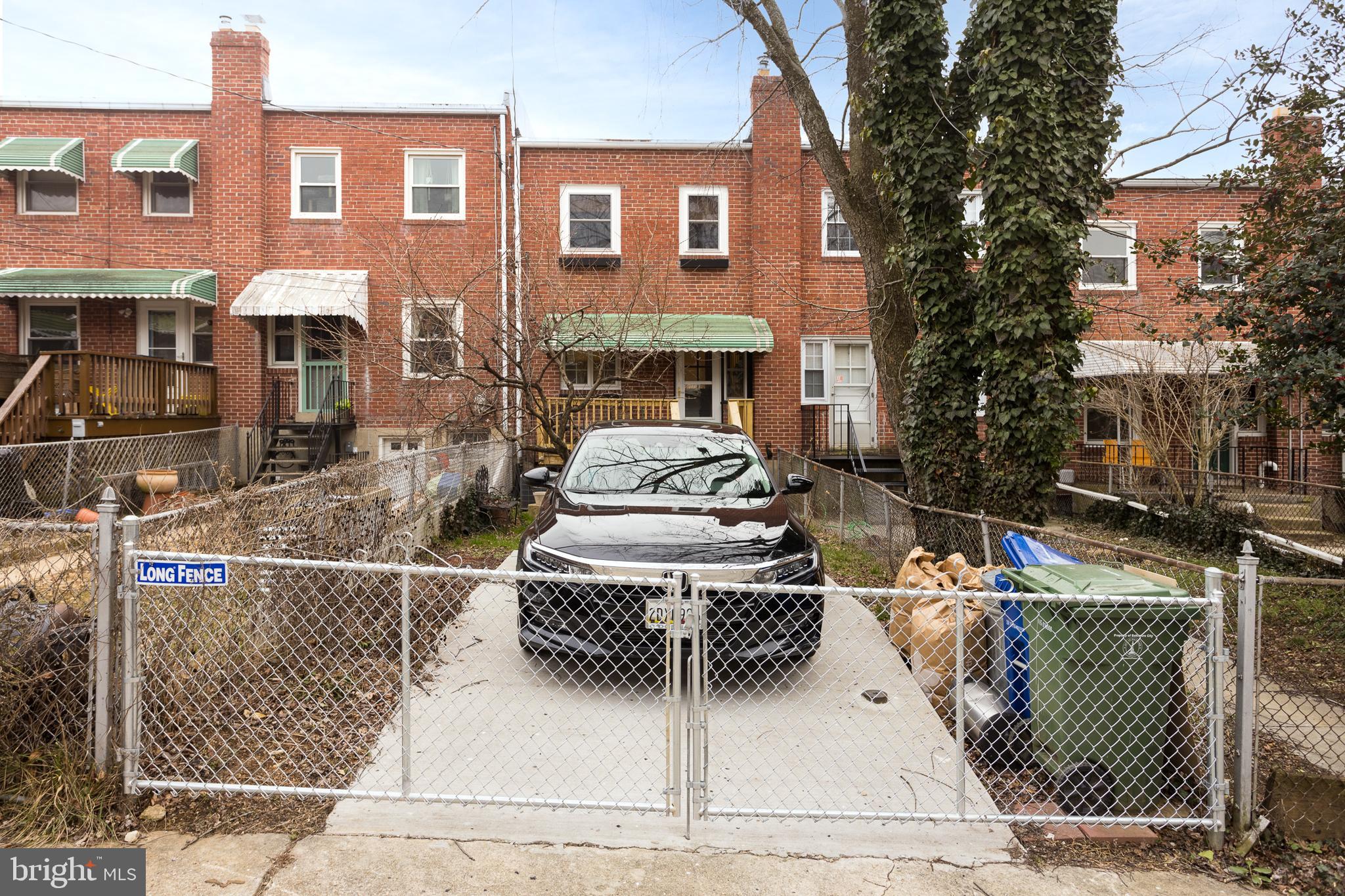 MEDFIELD - Residential Lease