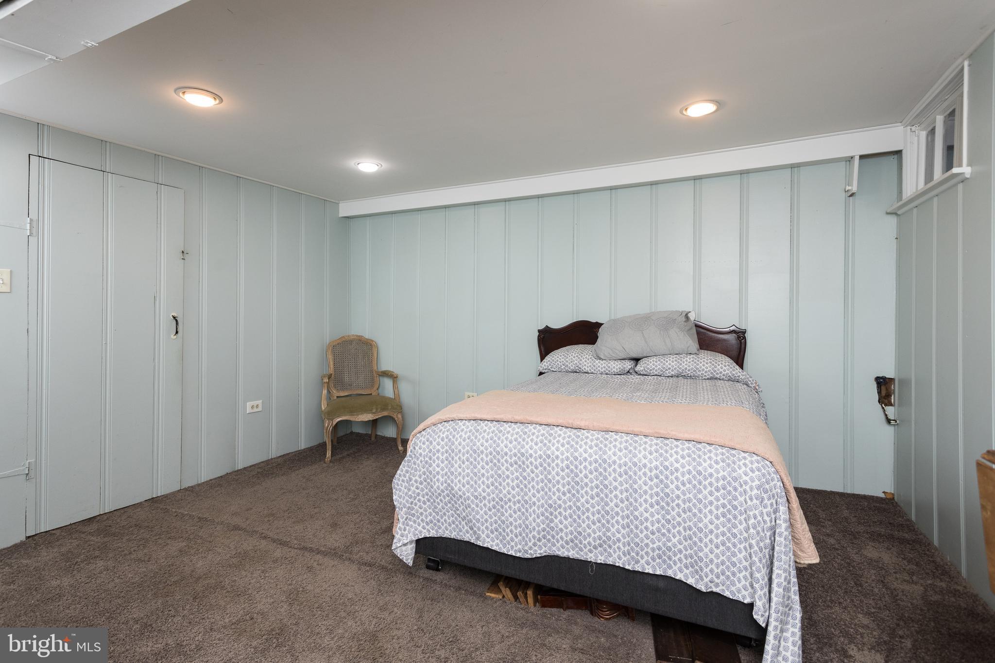 MEDFIELD - Residential Lease