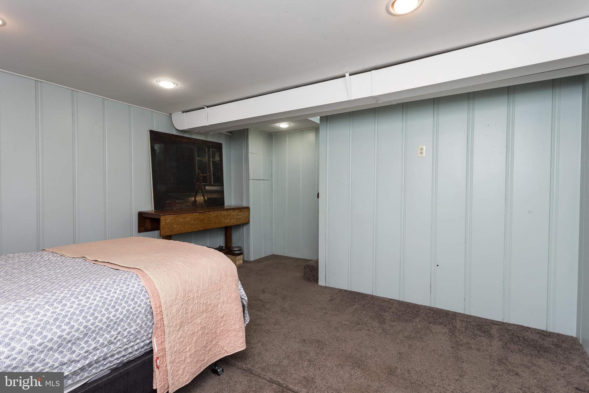 MEDFIELD - Residential Lease