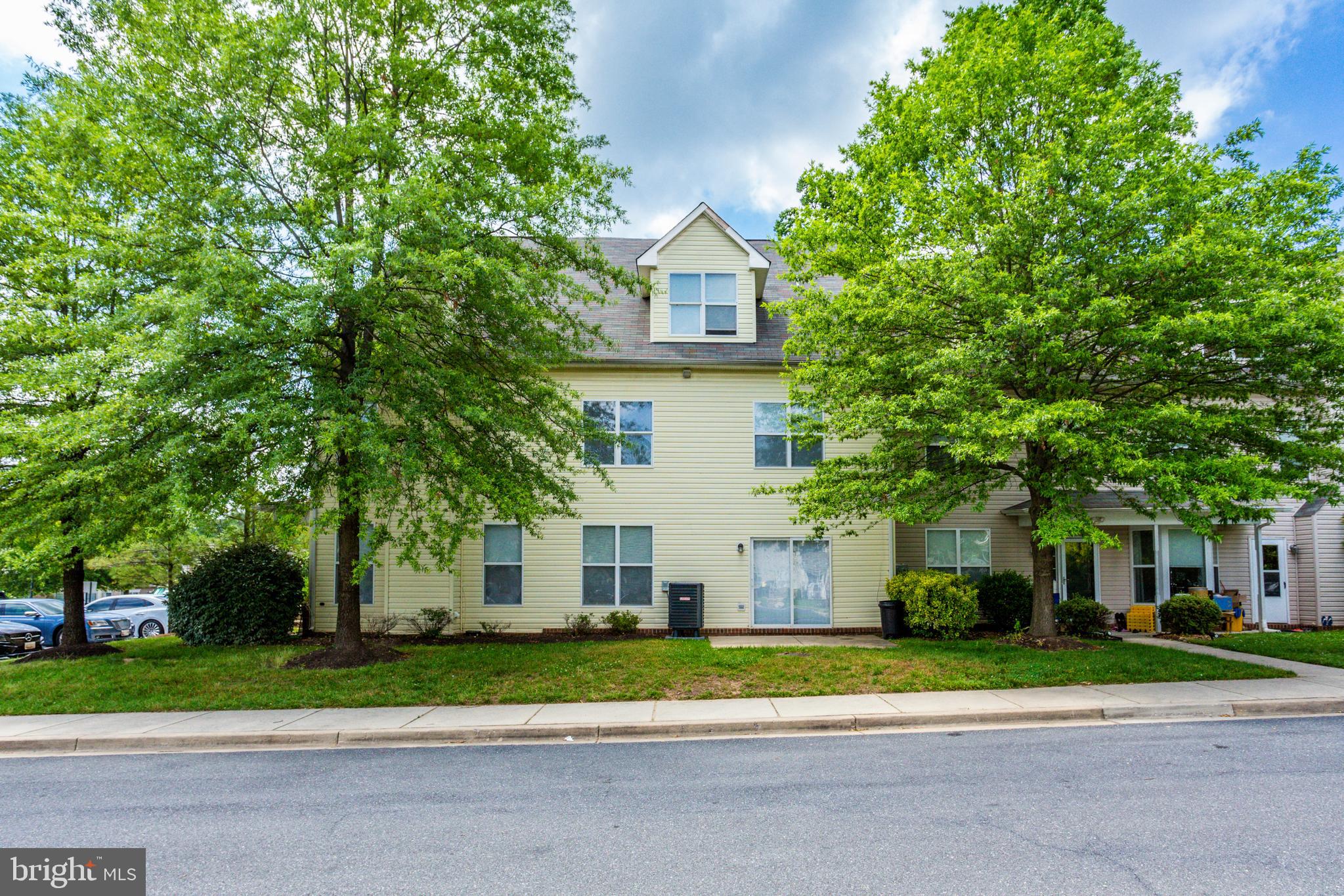 THE OAKS AT SIXTY FIFTH - Residential