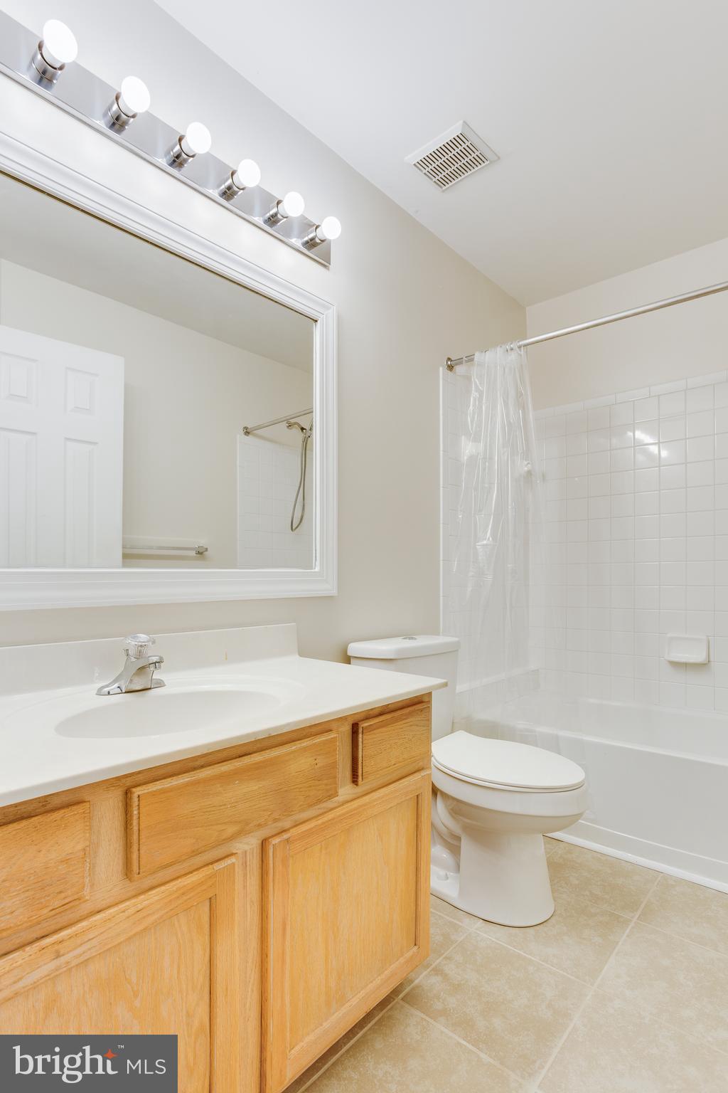 THE OAKS AT SIXTY FIFTH - Residential