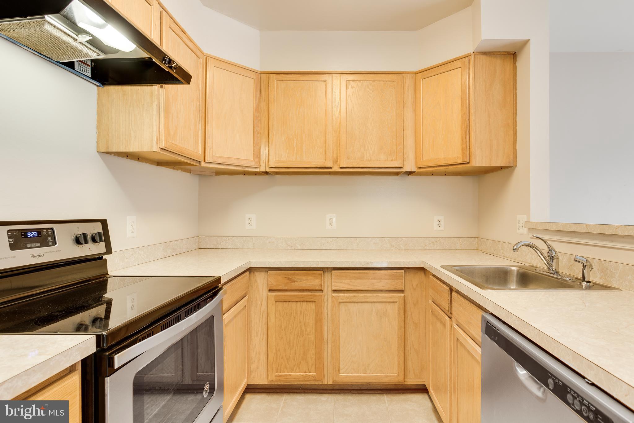 THE OAKS AT SIXTY FIFTH - Residential