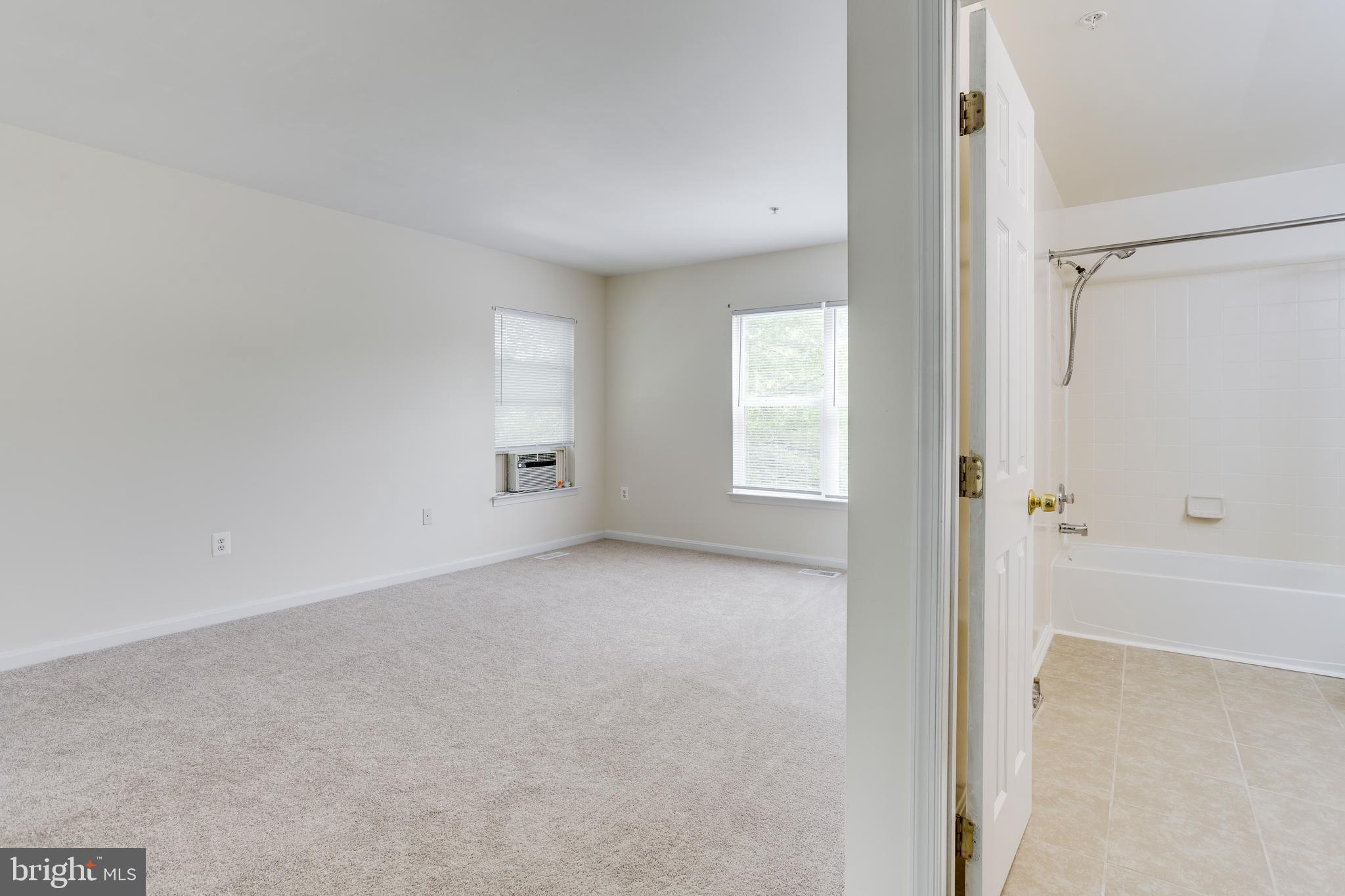 THE OAKS AT SIXTY FIFTH - Residential