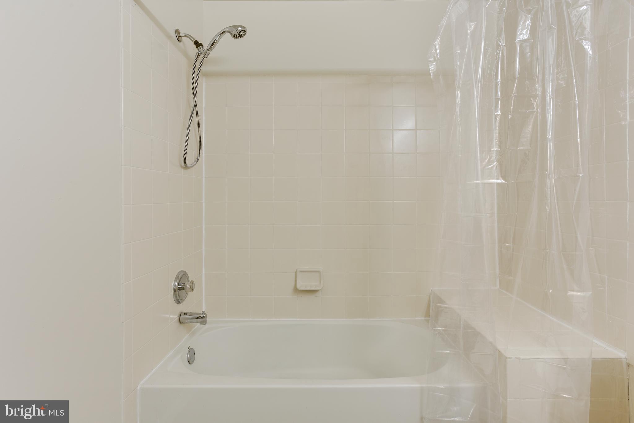 THE OAKS AT SIXTY FIFTH - Residential