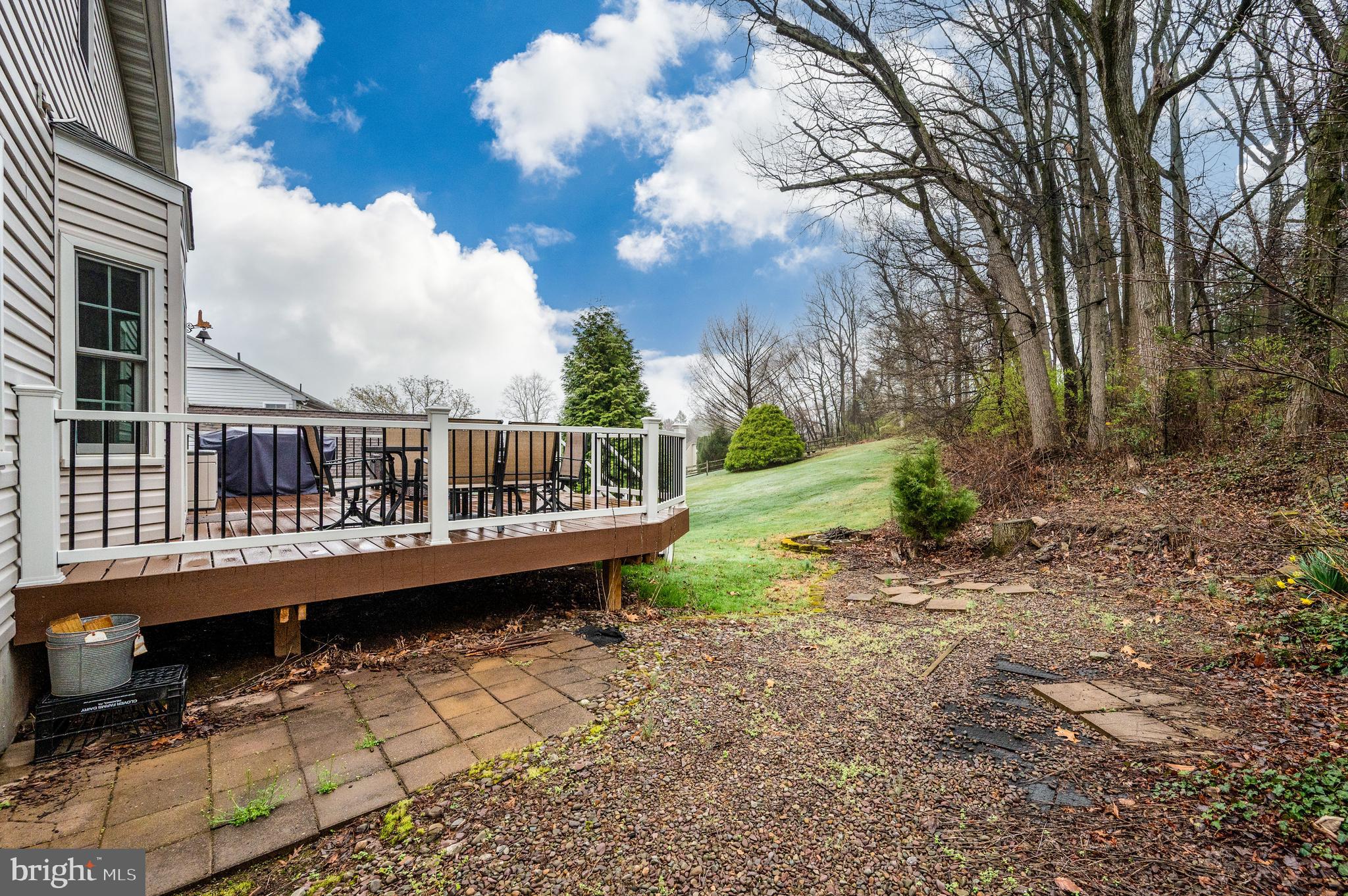 NORTHRIDGE - Residential