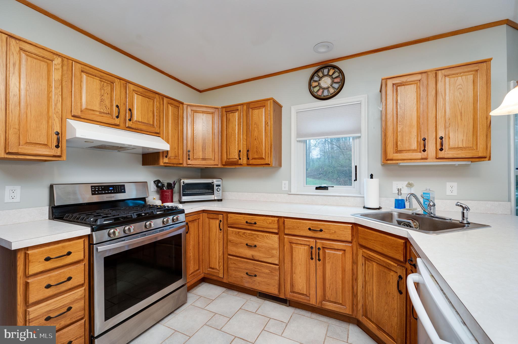 NORTHRIDGE - Residential