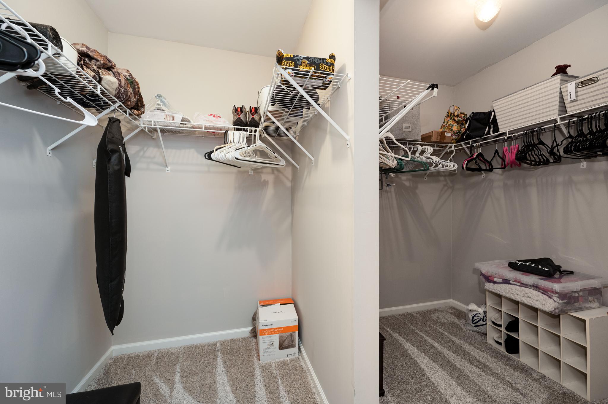 NORTHRIDGE - Residential