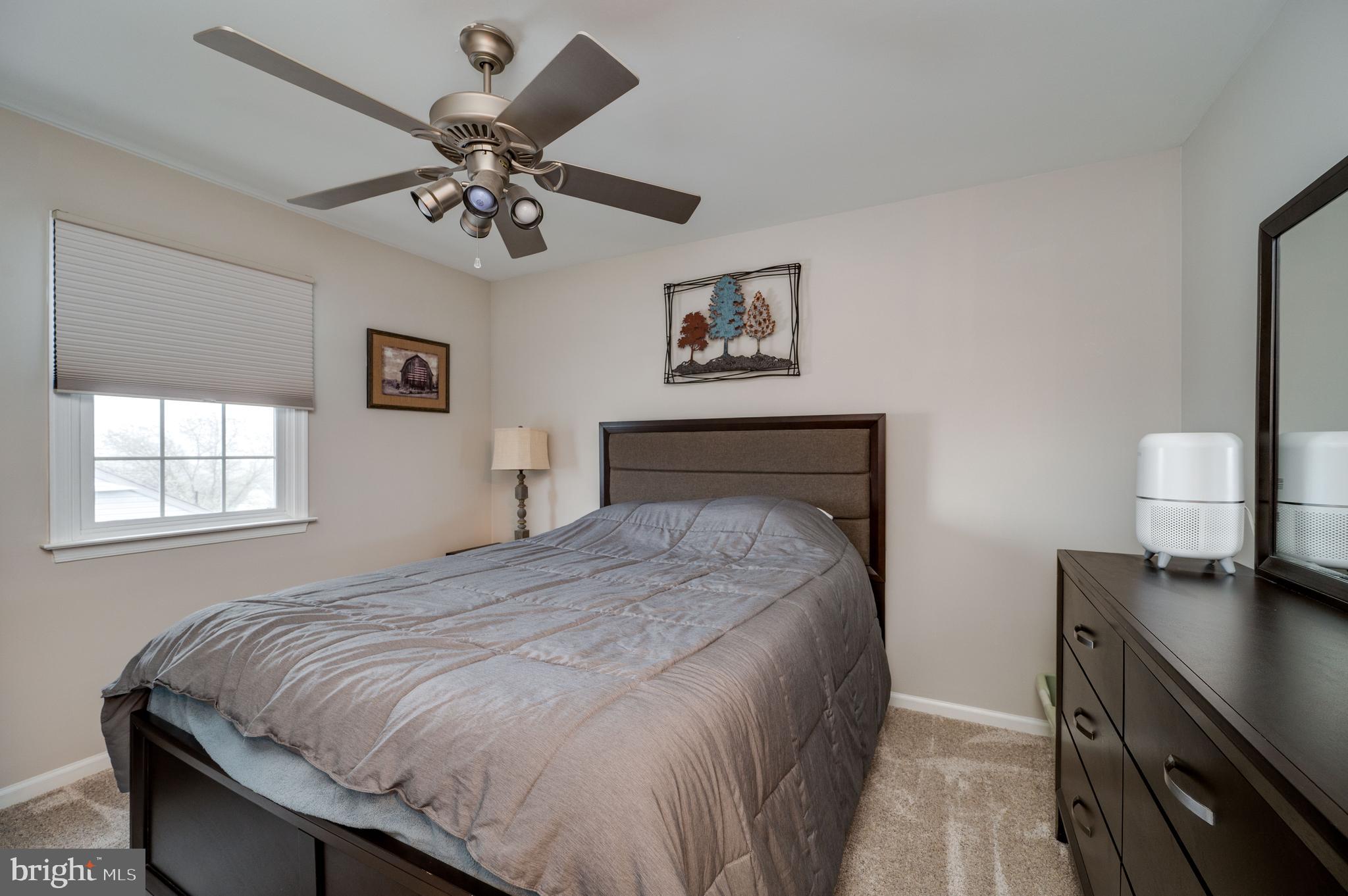 NORTHRIDGE - Residential