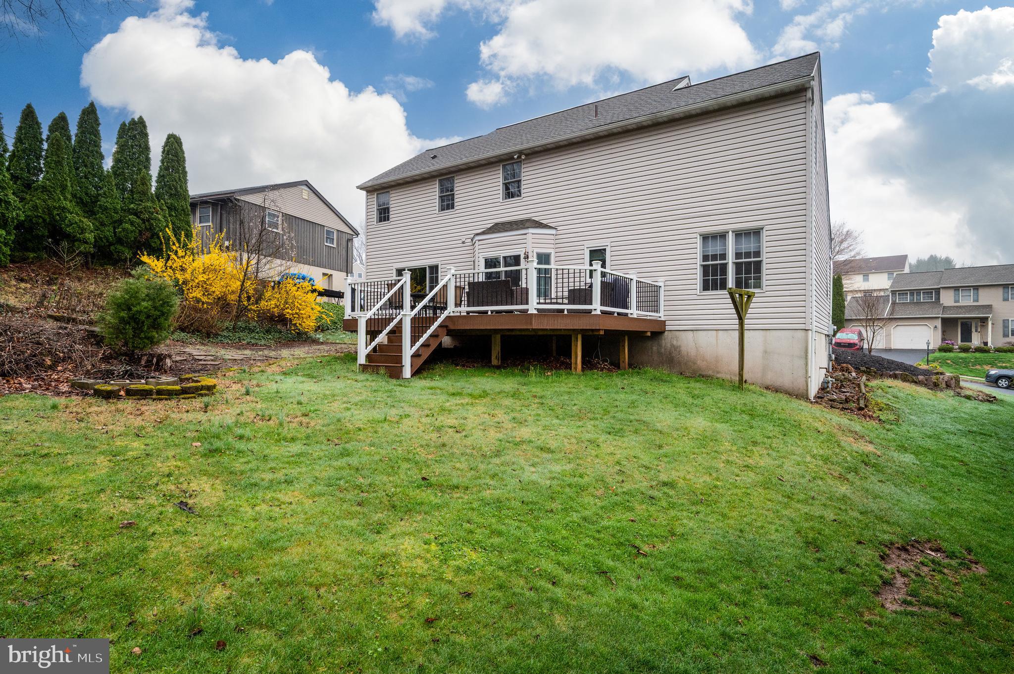 NORTHRIDGE - Residential