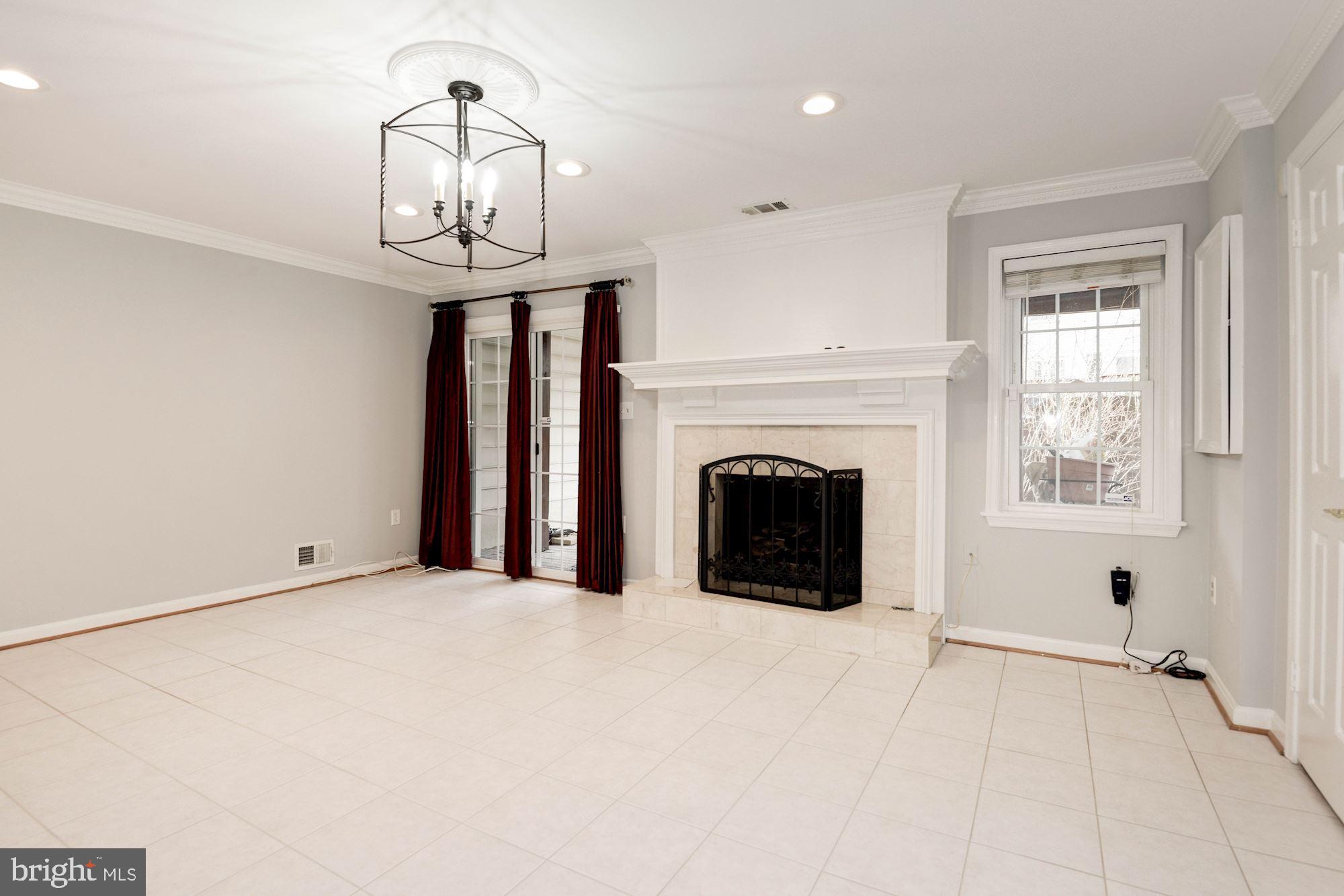 HAHN PROPERTY - Residential Lease