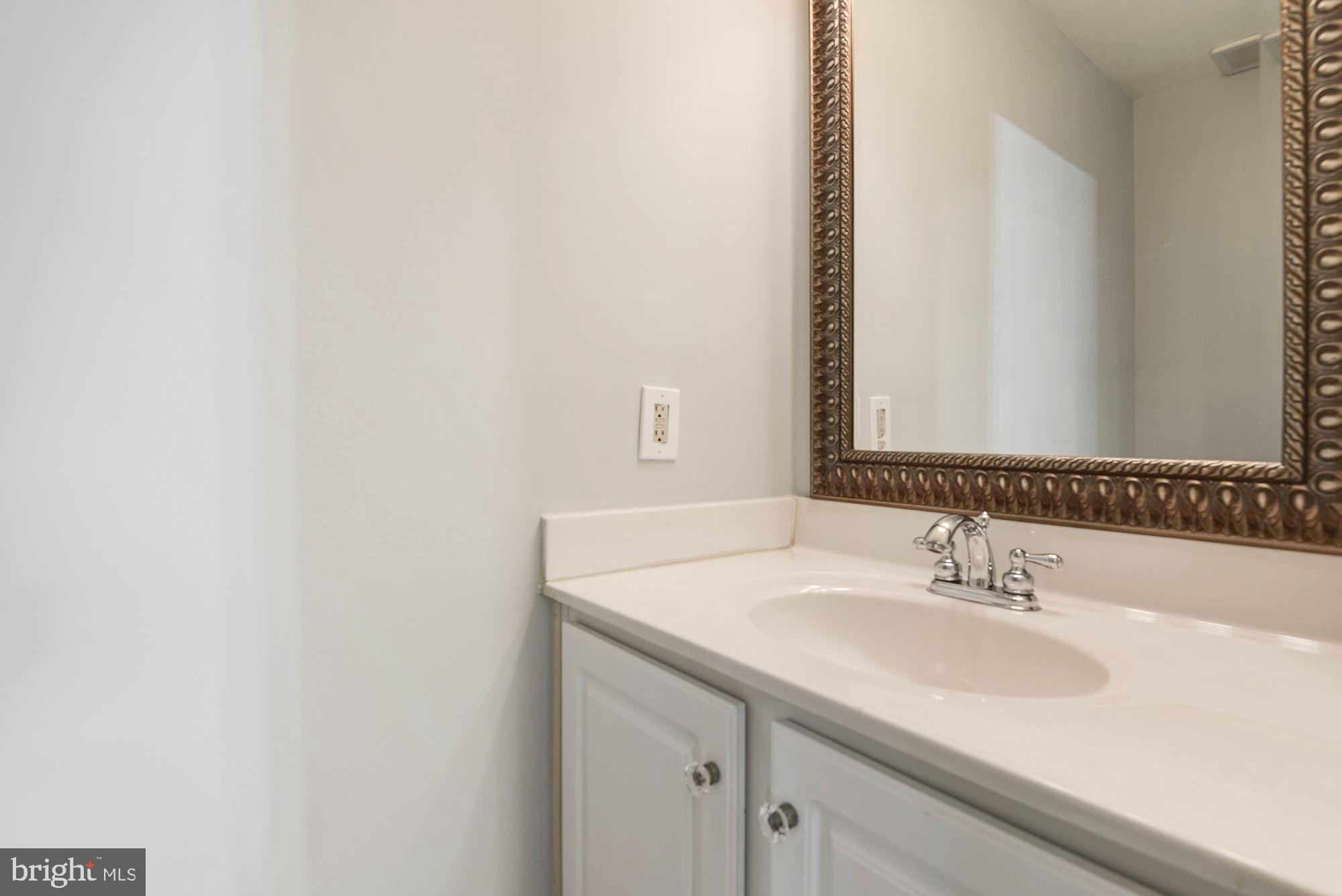 HAHN PROPERTY - Residential Lease