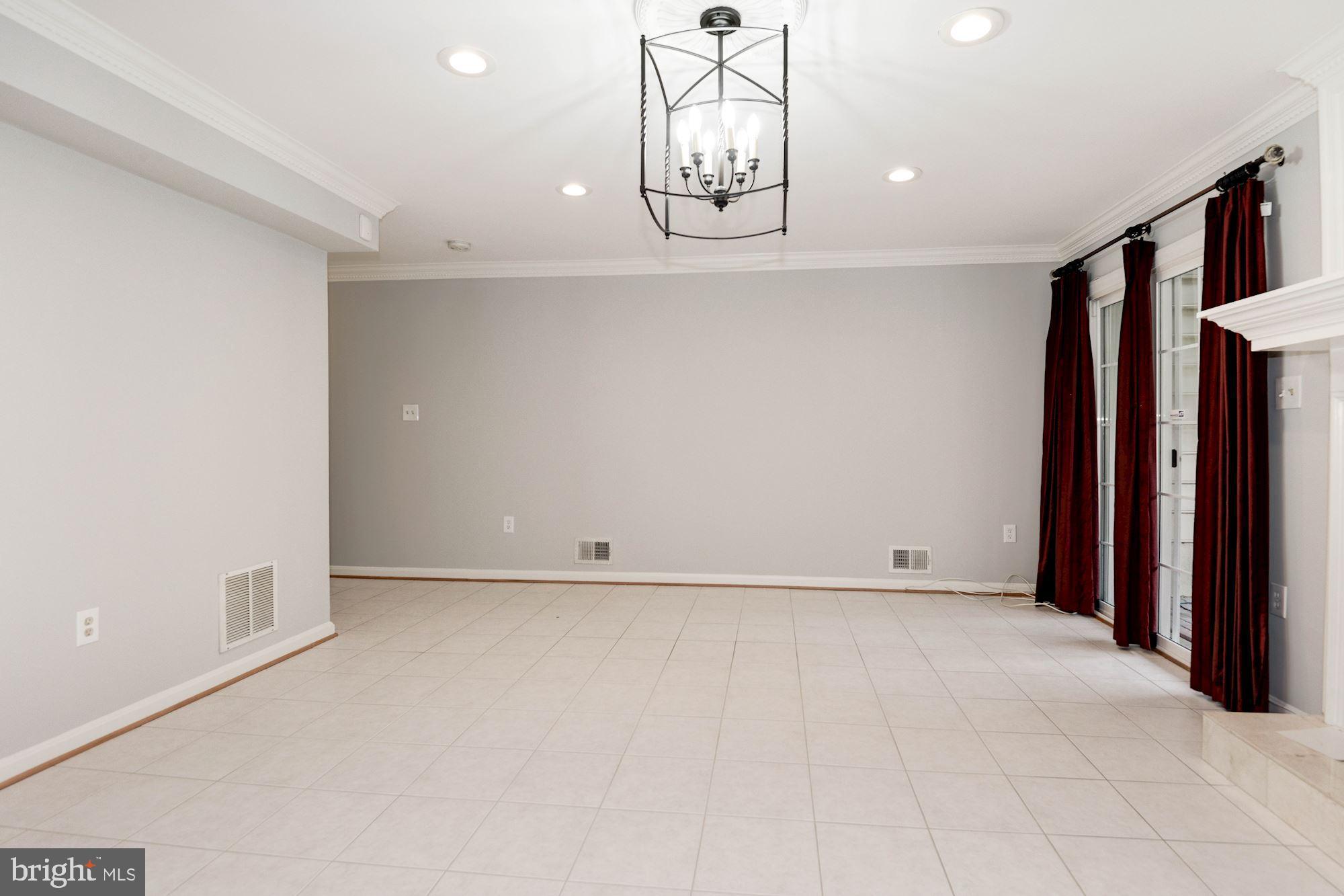 HAHN PROPERTY - Residential Lease