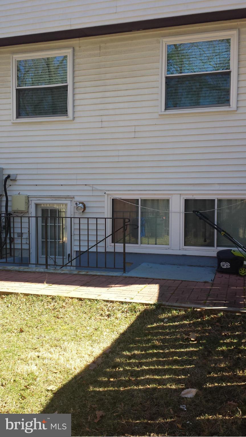 LITTLE ROCKY RUN - Residential Lease