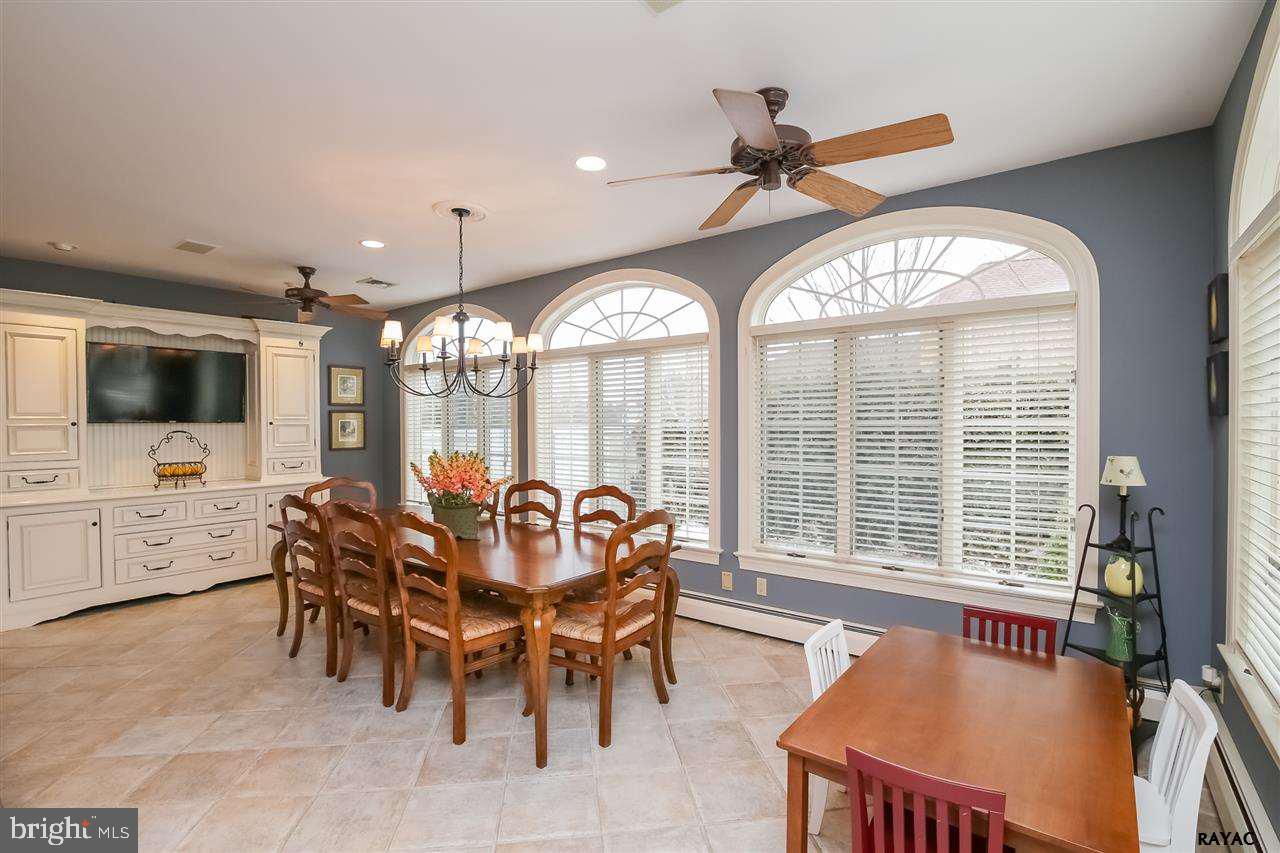 OUTDOOR COUNTRY CLUB - Residential